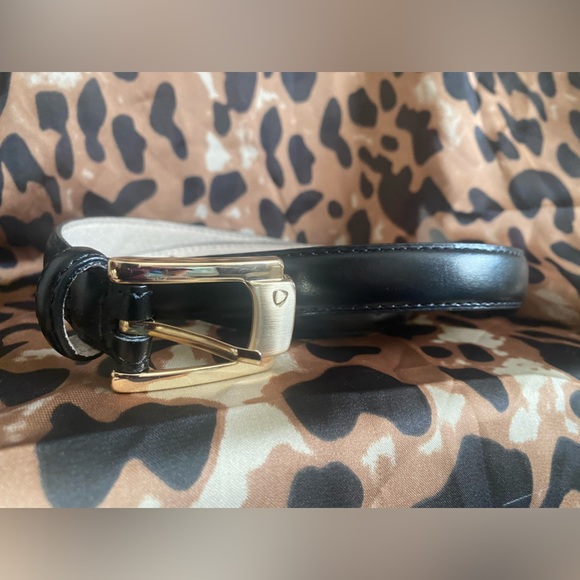 Liz Claiborne Ladied Belt - Picture 2 of 4